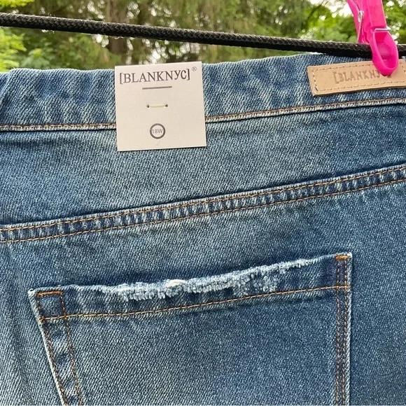 NWT Blank NYC Raw Cut Off Shorts - Picture 2 of 5